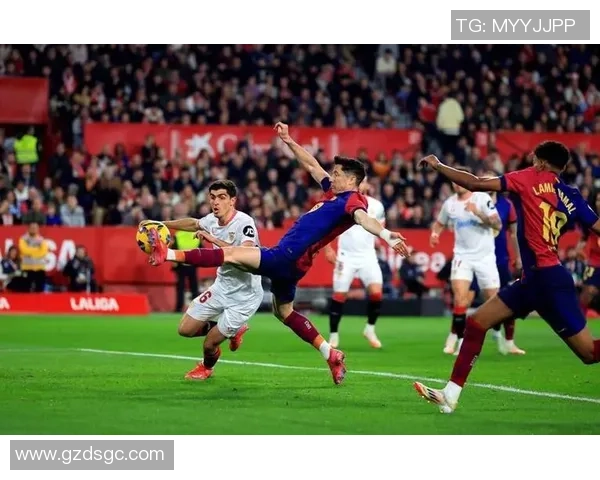 超清4K足球球星手机锁屏壁纸合集精彩呈现助你体验顶级赛事瞬间 超清4K足球球星手机锁屏壁纸合集精彩呈现助你体验顶级赛事瞬间